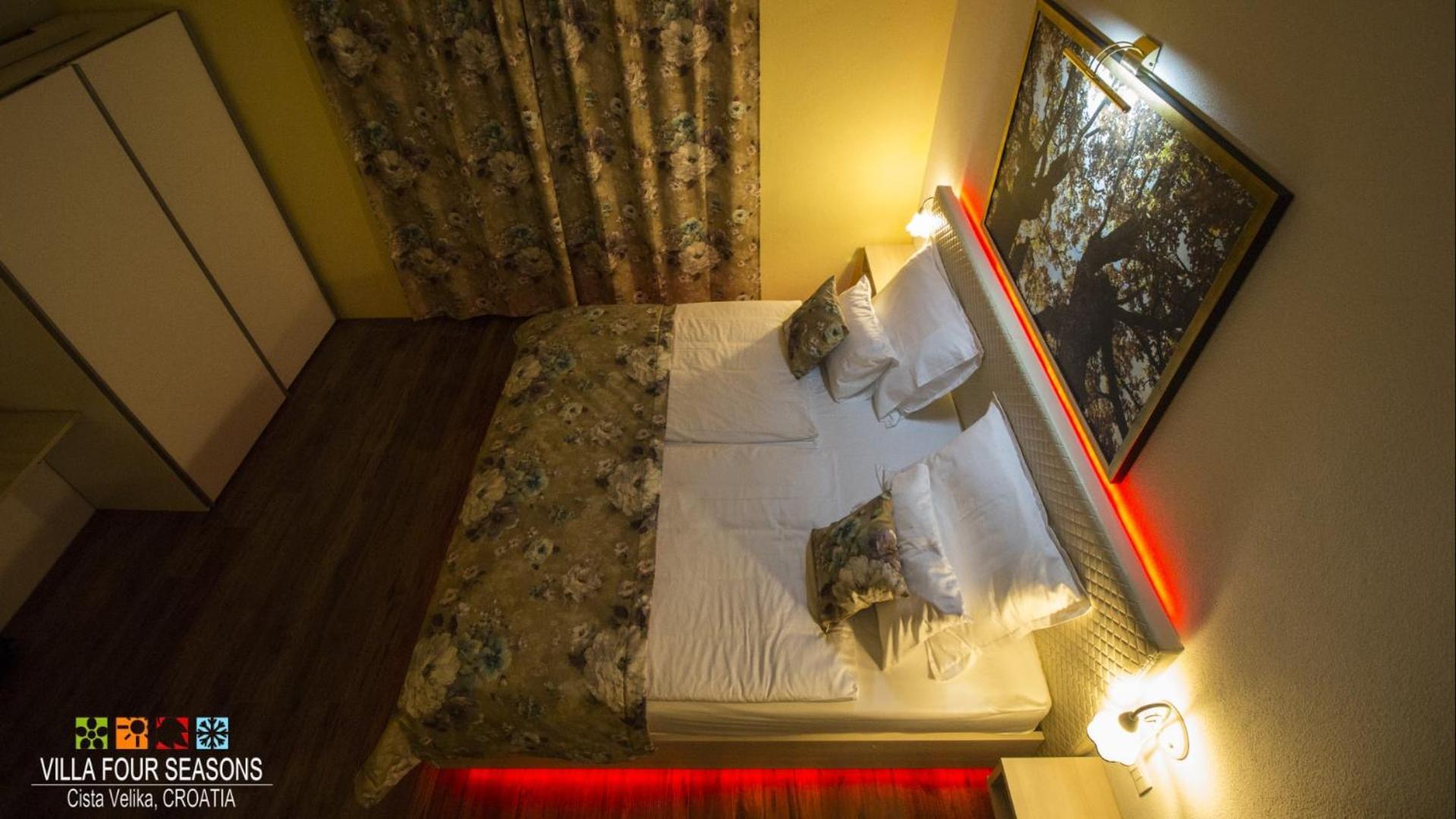 Villa Four Seasons, Heated Pool And 3 En-Suite Bathrooms Velika Cista  ภายนอก รูปภาพ