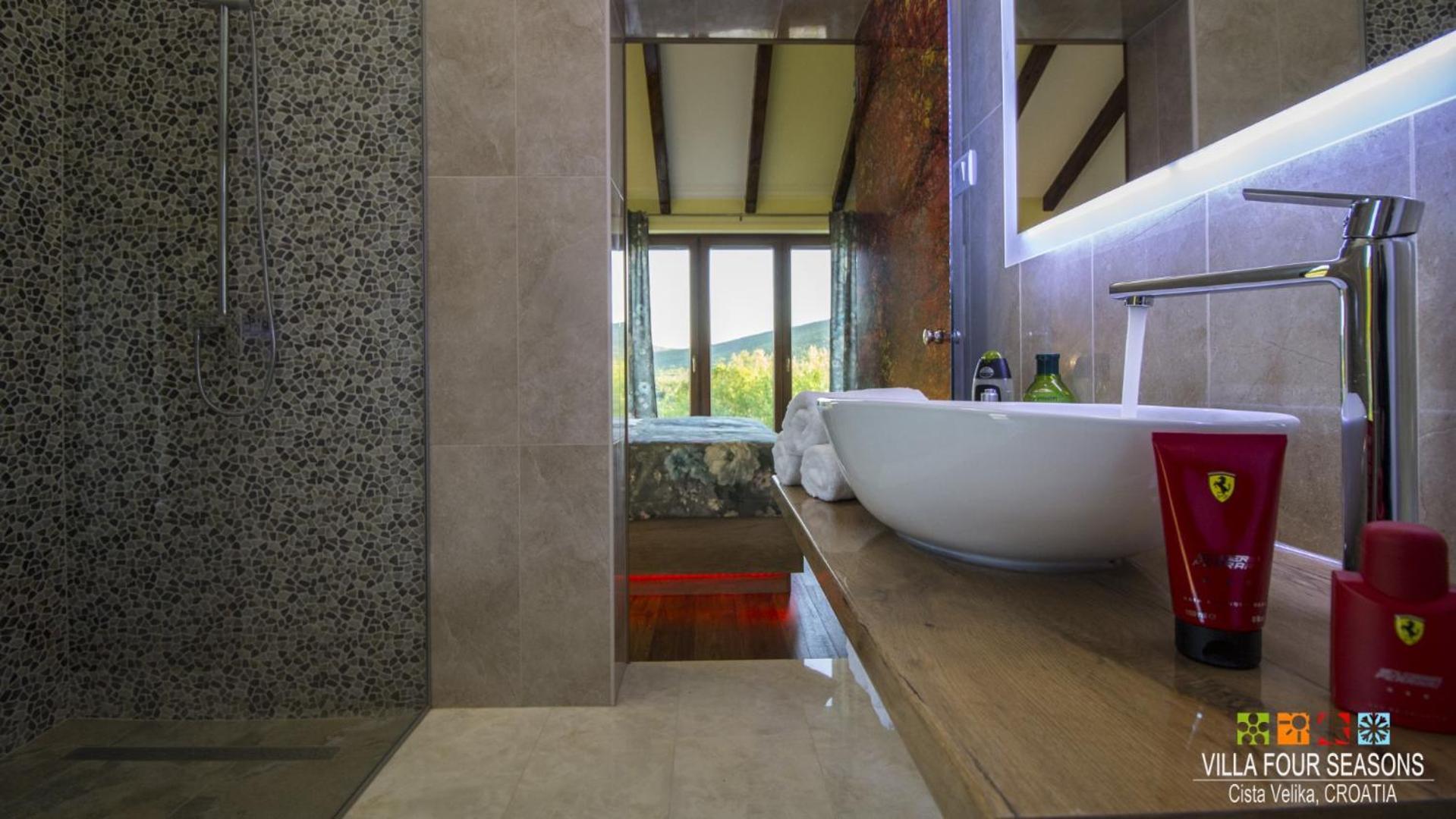 Villa Four Seasons, Heated Pool And 3 En-Suite Bathrooms Velika Cista  ภายนอก รูปภาพ